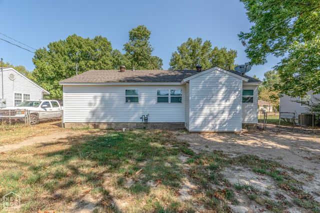 3207 Fairview Dr, Jonesboro, AR 72401