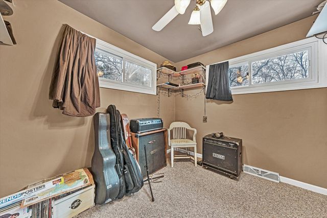 82 Spring Hollow RD, Troutville, VA 24175