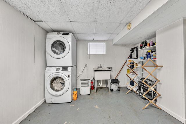 82 Spring Hollow RD, Troutville, VA 24175