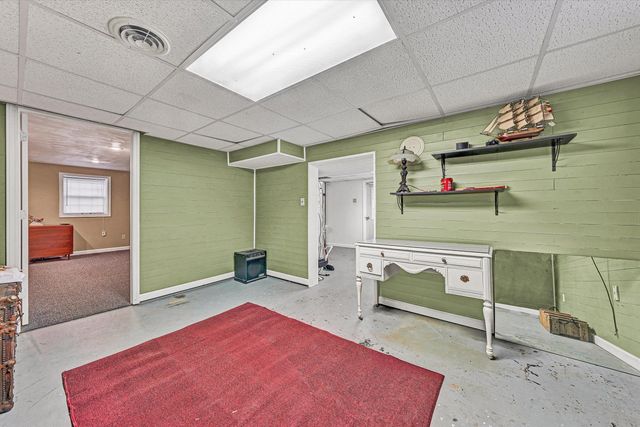 82 Spring Hollow RD, Troutville, VA 24175