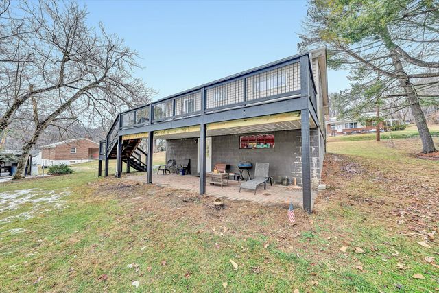 82 Spring Hollow RD, Troutville, VA 24175