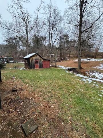 82 Spring Hollow RD, Troutville, VA 24175