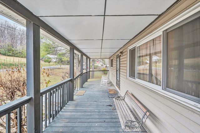 82 Spring Hollow RD, Troutville, VA 24175