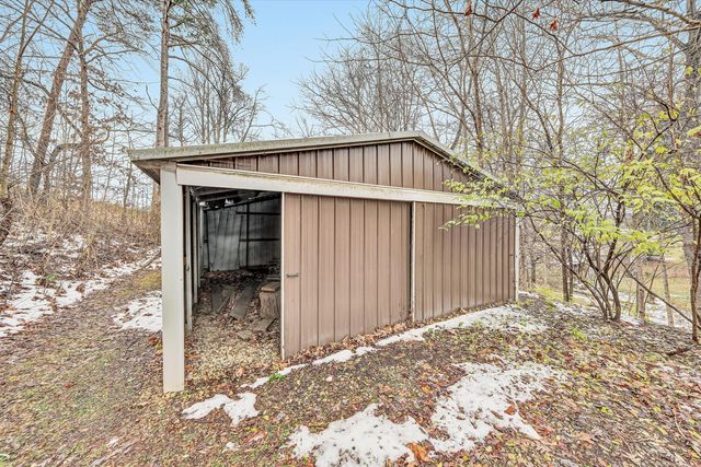 82 Spring Hollow RD, Troutville, VA 24175