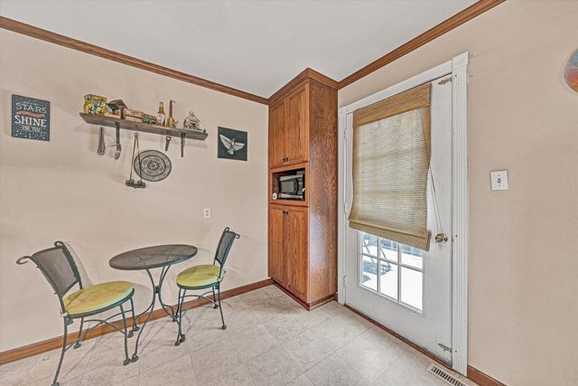 82 Spring Hollow RD, Troutville, VA 24175