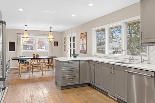 6901 Hillcrest Lane, Edina, MN 55435