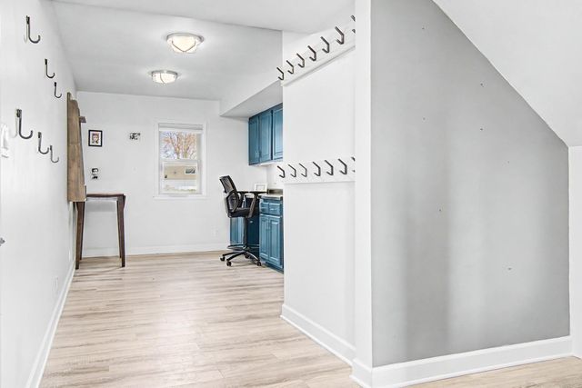 6901 Hillcrest Lane, Edina, MN 55435