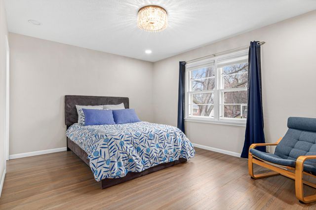 6901 Hillcrest Lane, Edina, MN 55435