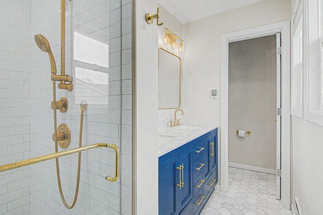 6901 Hillcrest Lane, Edina, MN 55435