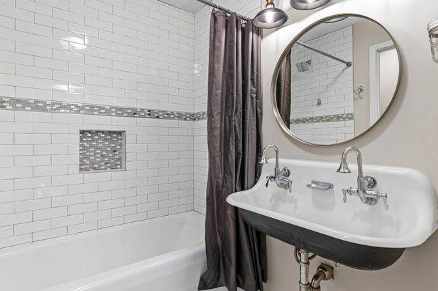 6901 Hillcrest Lane, Edina, MN 55435