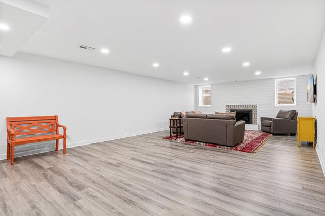 6901 Hillcrest Lane, Edina, MN 55435