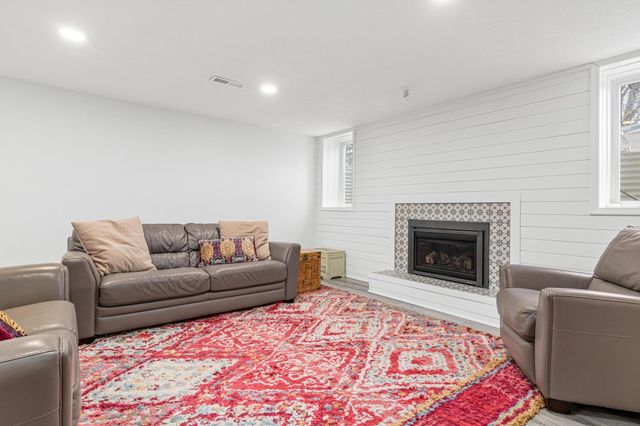 6901 Hillcrest Lane, Edina, MN 55435