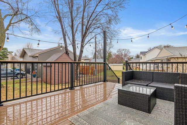 6901 Hillcrest Lane, Edina, MN 55435