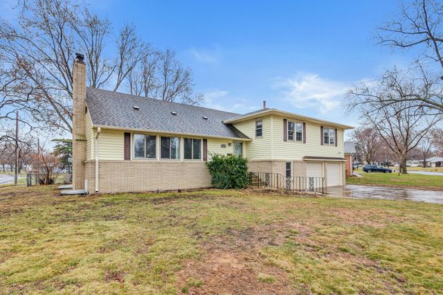 6901 Hillcrest Lane, Edina, MN 55435