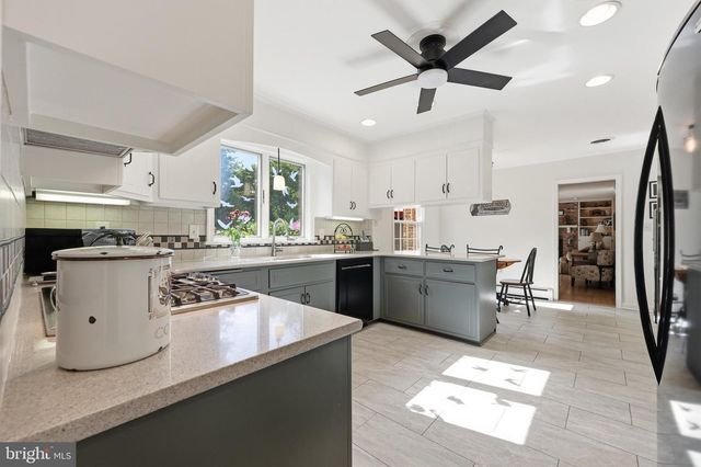 7918 RUNNYMEADE DR, Frederick, MD 21702