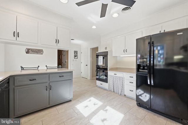 7918 RUNNYMEADE DR, Frederick, MD 21702
