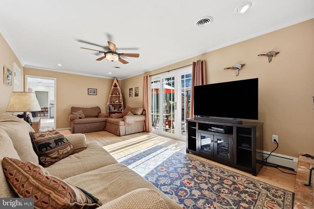 7918 RUNNYMEADE DR, Frederick, MD 21702