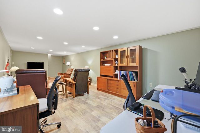 7918 RUNNYMEADE DR, Frederick, MD 21702