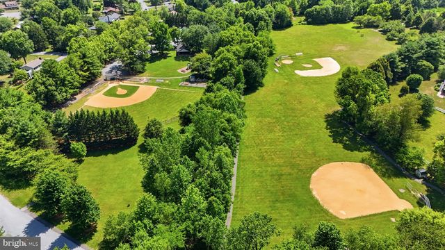 7918 RUNNYMEADE DR, Frederick, MD 21702