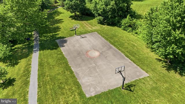 7918 RUNNYMEADE DR, Frederick, MD 21702