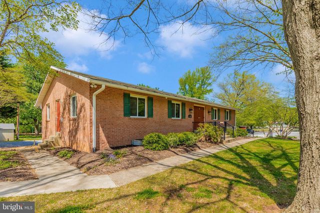 7918 RUNNYMEADE DR, Frederick, MD 21702