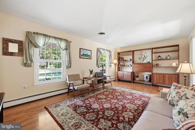 7918 RUNNYMEADE DR, Frederick, MD 21702
