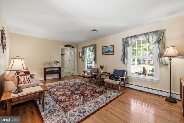 7918 RUNNYMEADE DR, Frederick, MD 21702