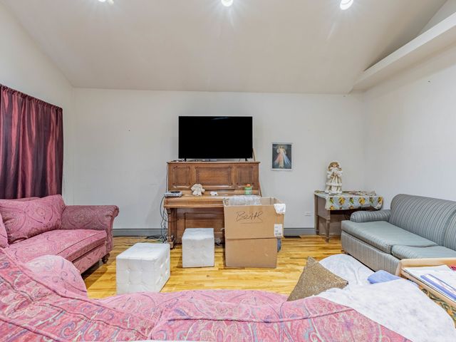 2313 S Kolin Avenue, Chicago, IL 60623