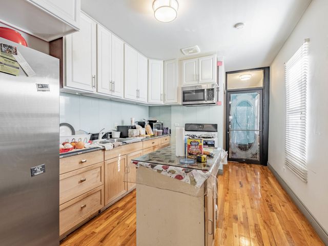 2313 S Kolin Avenue, Chicago, IL 60623