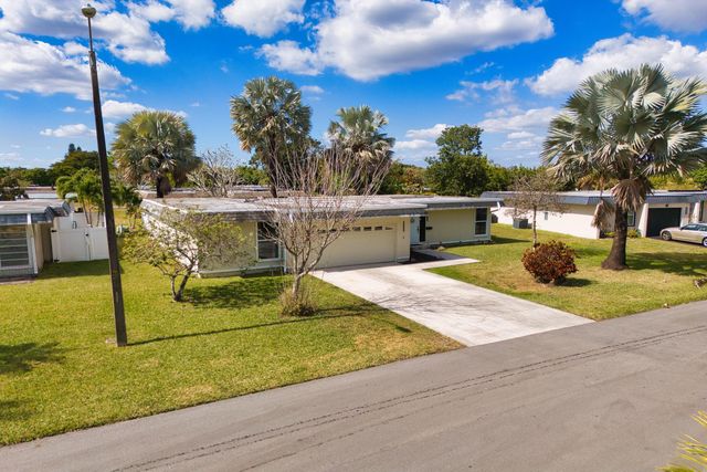 6307 NW 71 St Avenue, Tamarac, FL 33321