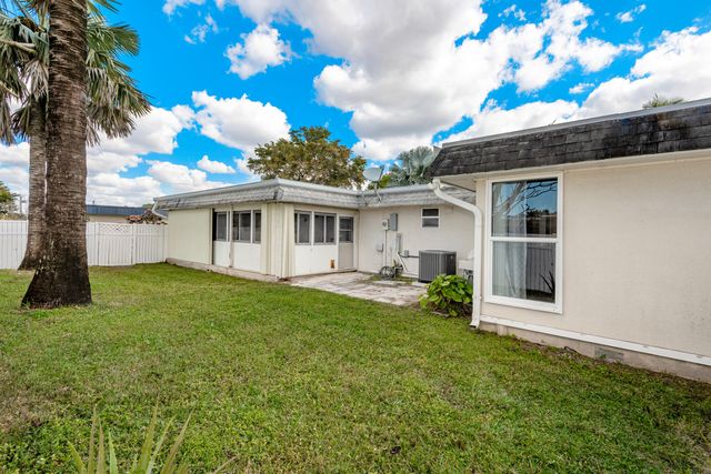 6307 NW 71 St Avenue, Tamarac, FL 33321