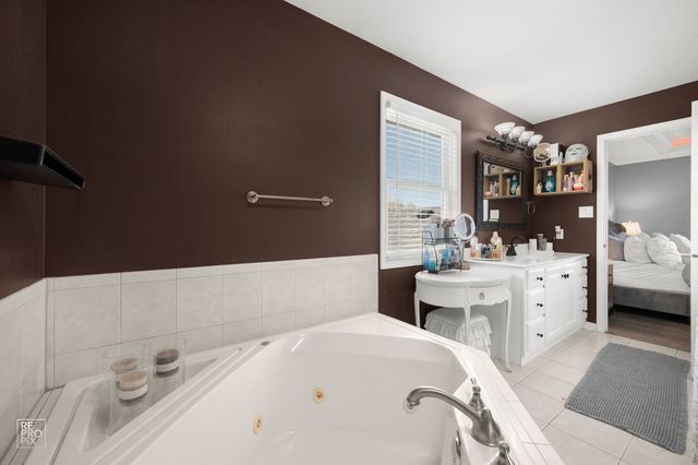 1028 LOUISE Lane, Peotone, IL 60468