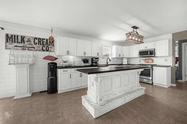 1028 LOUISE Lane, Peotone, IL 60468