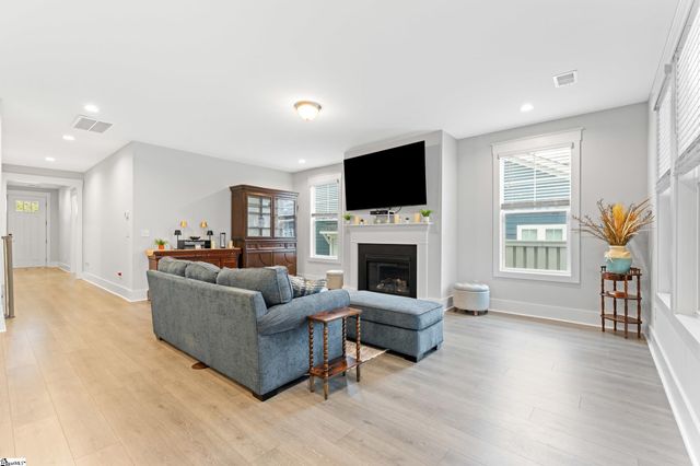 900 Novelty Drive, Greer, SC 29651