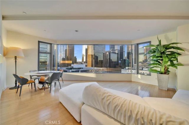 801 S Grand Avenue 1305, Los Angeles, CA 90017