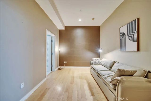 801 S Grand Avenue 1305, Los Angeles, CA 90017