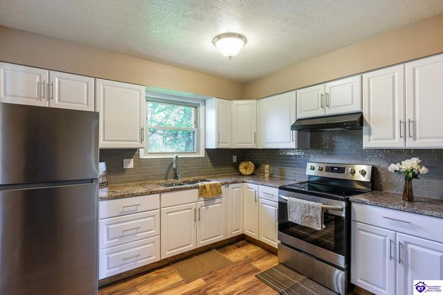 1465 Crestview Drive, Radcliff, KY 40160