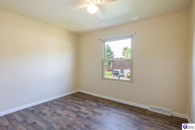 1465 Crestview Drive, Radcliff, KY 40160