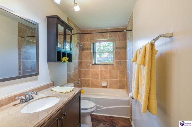1465 Crestview Drive, Radcliff, KY 40160