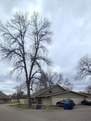 2232 Mayfair Road, Golden Valley, MN 55427