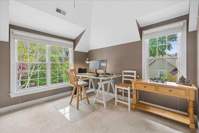 512 Oak Street, Libertyville, IL 60048
