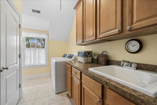 512 Oak Street, Libertyville, IL 60048