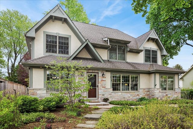 512 Oak Street, Libertyville, IL 60048