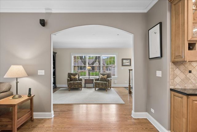 512 Oak Street, Libertyville, IL 60048