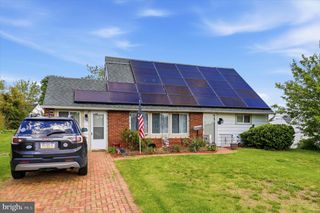 176 COBALT RIDGE DR S #S, Levittown, PA 19057