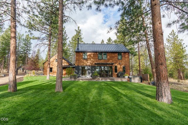 62552 McClain Drive, Bend, OR 97703