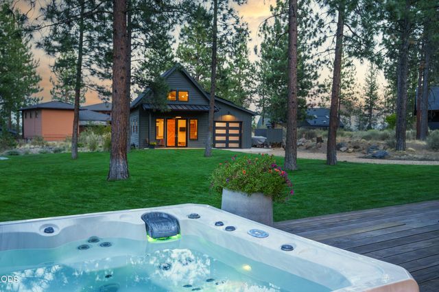 62552 McClain Drive, Bend, OR 97703