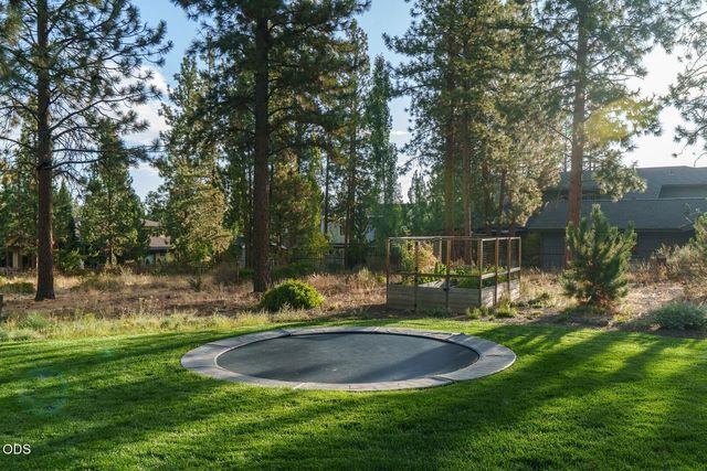 62552 McClain Drive, Bend, OR 97703