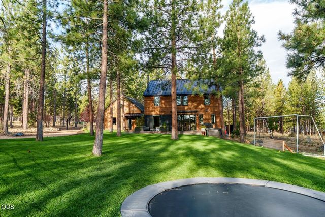 62552 McClain Drive, Bend, OR 97703