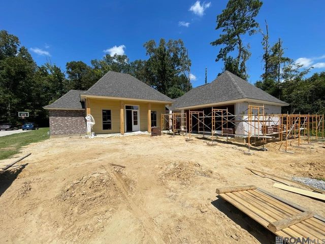 22769 Plank Rd, Zachary, LA 70791